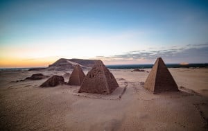 Marks Sudan's independence from Egypt and Britain in 1956
